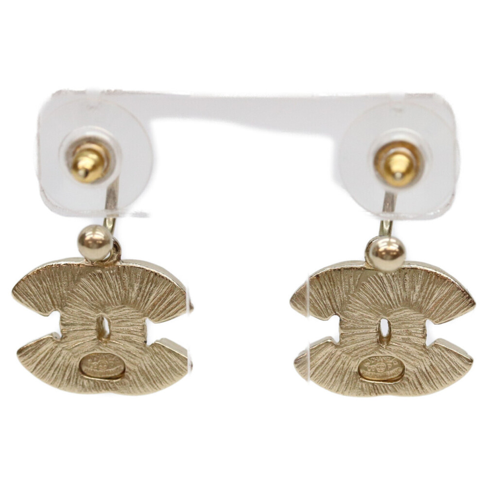 CHANEL Red Logo Earrings - Picture 3 of 4